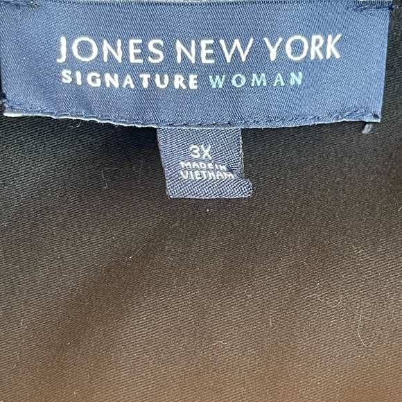 NWT Jones New York Signature Woman Black Knit Blouse w/Ruffled Neckline, Size 3X - Picture 7 of 10